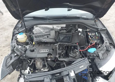 2018 Audi Q3 2.0T Premium/2.0T Sport Premium z USA, uszkodzony, nr VIN WA1ECCFS9JR010637